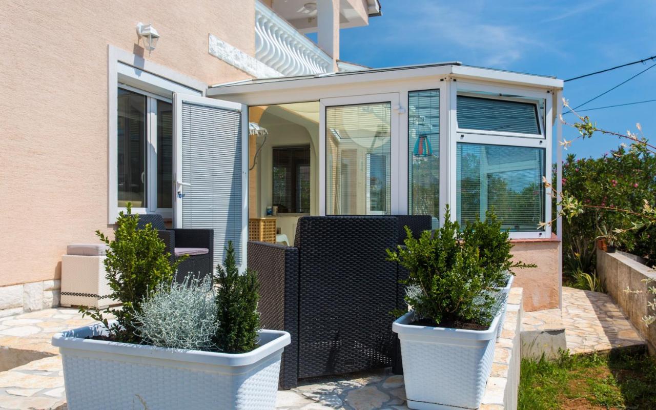 Holiday Home Nika Linardici Ngoại thất bức ảnh