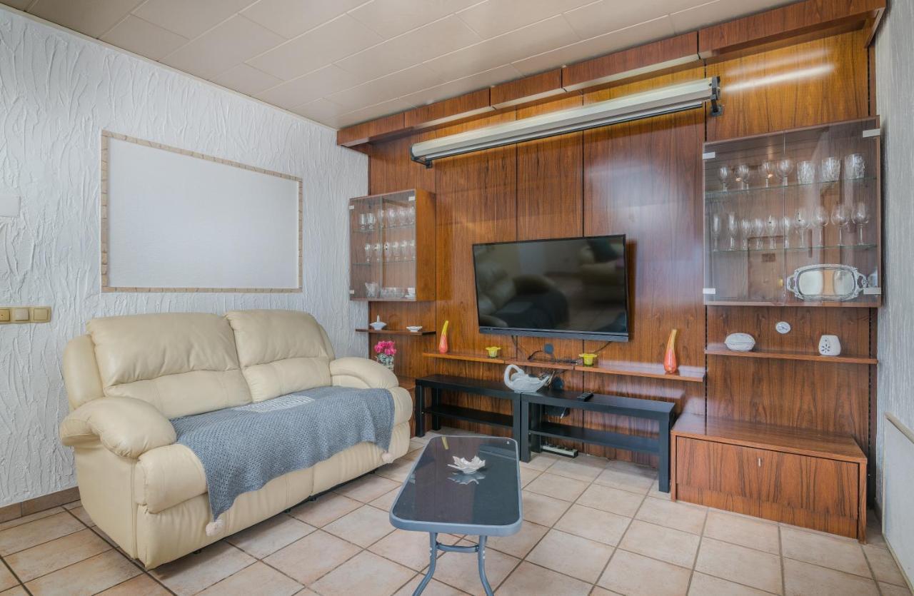Holiday Home Nika Linardici Ngoại thất bức ảnh